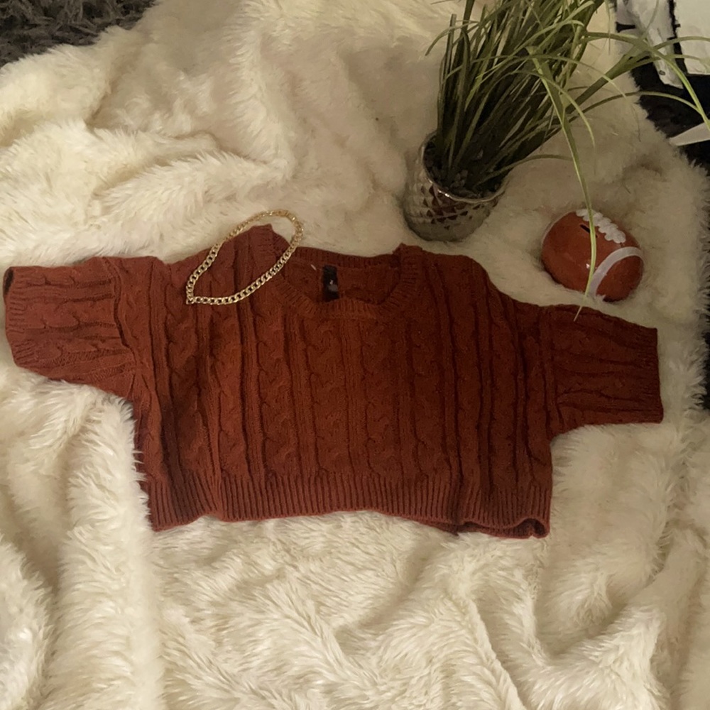 Sweater crop top